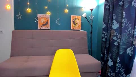 Chloe online show from January 15, 8:09 am