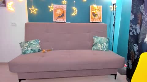 Chloe online show from February 23, 9:33 am