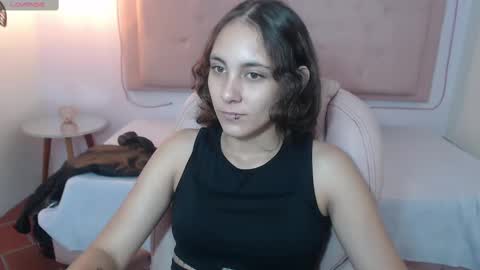 lunna online show from March 12, 8:41 pm