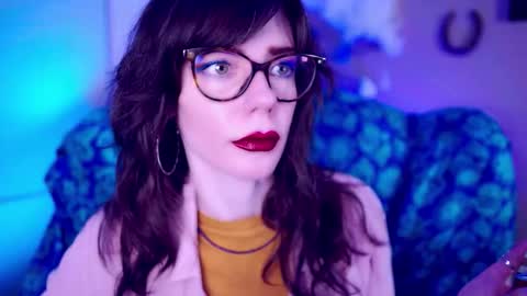 Bella Bondai online show from November 23, 3:26 am