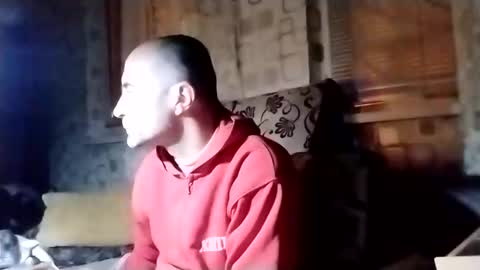 xploid1982 online show from March 7, 12:32 am