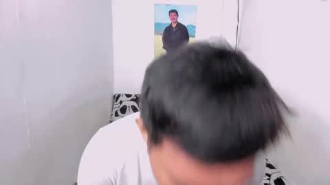 xsebastian19 online show from December 20, 12:30 am