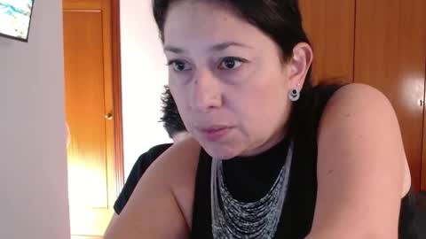 thiagoeva online show from November 11, 4:09 pm