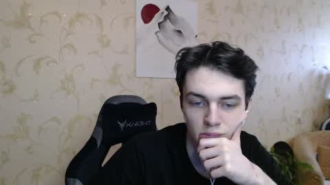 traqqq online show from June 5, 12:43 pm
