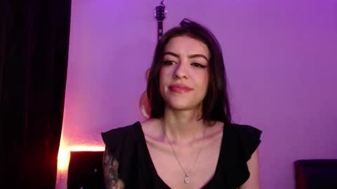 Snapshot of xx_johnson_xx chatting on October 11, 8:19 am VALE online show from October 11, 8:19 am