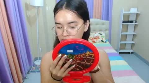 CHLOES ROOM online show from June 12, 9:58 pm