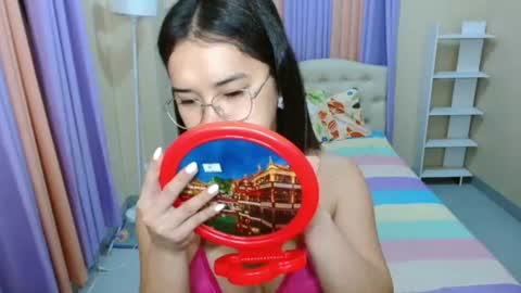 CHLOES ROOM online show from June 18, 10:53 am