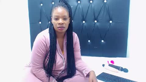 Xxjuicylipsxx online show from March 17, 1:10 am