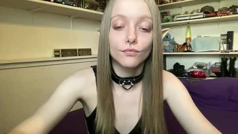 Snapshot of xxloveanastasia chatting on September 9, 5:57 pm LoveAnastasia online show from September 9, 5:57 pm