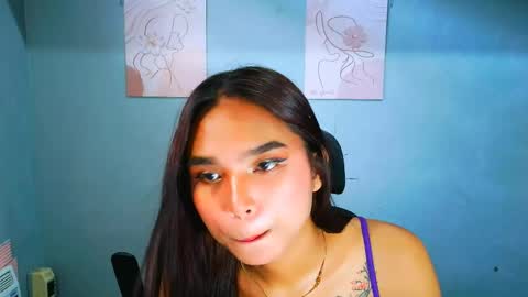 xxmiahot online show from June 8, 3:51 am