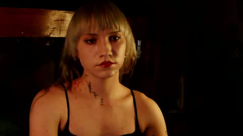 sloane kjellfrior online show from April 3, 1:34 am