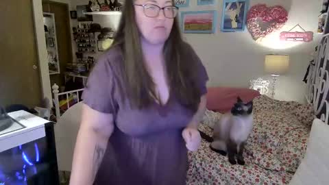 Strawberry Jane online show from February 21, 5:02 am