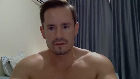 Snapshot of xxxmusclebigcockxxx chatting on December 4, 1:30 am xxxmusclebigcockxxx online show from December 4, 1:30 am