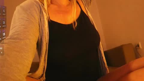 Snapshot of xxxoka chatting on February 2, 5:10 am Xxxoka online show from February 2, 5:10 am