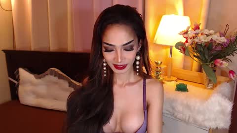 xxxqueenoftransxxx online show from March 10, 8:39 am