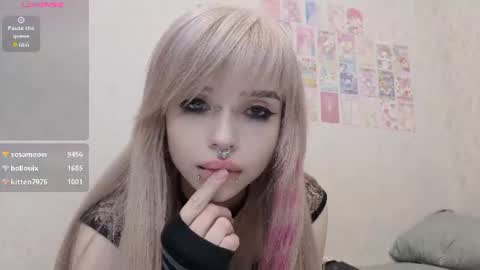 y0urchemicalromance online show from July 25, 8:40 pm