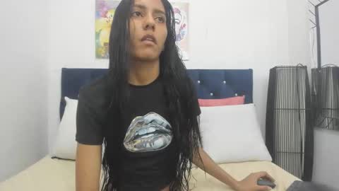 yaiza_sexylovee online show from February 7, 12:24 am