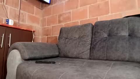 Yajz online show from March 19, 2:44 pm