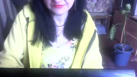 yanafiesta online show from April 24, 11:45 am