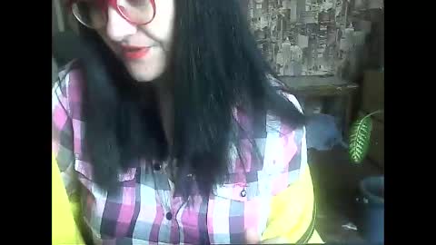 yanafiesta online show from April 14, 1:47 pm