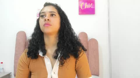 yara10_ online show from June 6, 12:22 pm