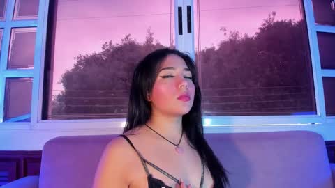 yara_shiine online show from December 15, 11:50 am