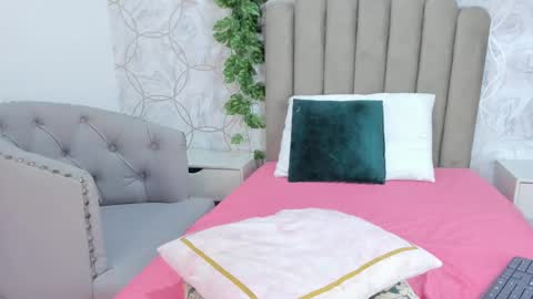 Yara online show from October 8, 7:53 pm