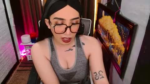 yassiered online show from August 1, 1:29 am