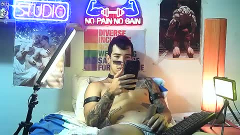 yeisoncastellanos1999 online show from September 17, 12:25 am