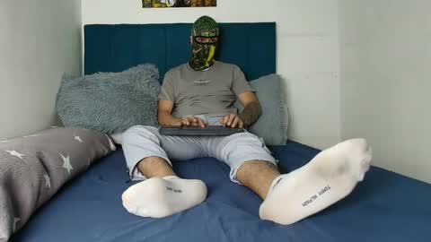 yeisongomezz online show from December 19, 5:52 pm