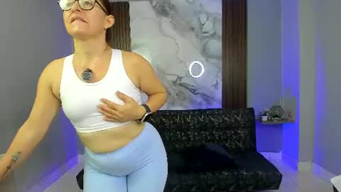 yelena03 online show from July 23, 9:23 pm