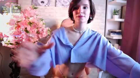 Snapshot of yellow_songbird chatting on February 8, 6:11 pm Liya online show from February 8, 6:11 pm