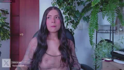 yeriawaddell  online show from March 8, 8:57 pm