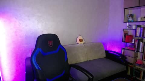 Eden online show from November 5, 7:05 pm