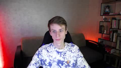 Snapshot of yes_cute_boy_ chatting on October 5, 9:18 am Eden online show from October 5, 9:18 am