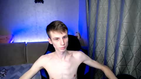 Snapshot of yes_cute_boy_ chatting on March 10, 3:30 pm Eden online show from March 10, 3:30 pm