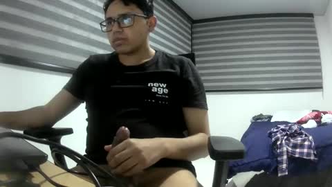 yesidxxx123_ online show from May 24, 4:52 am
