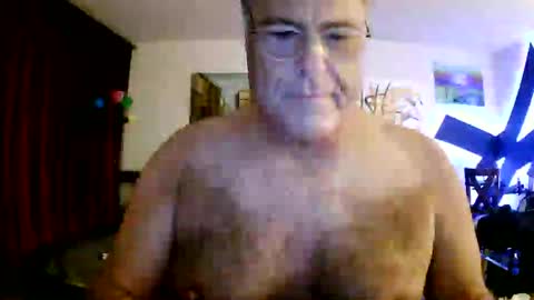 yesiwanttomakeyoucum2 online show from August 5, 10:29 pm