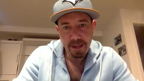 yesplesae online show from March 9, 4:33 pm