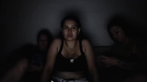 Snapshot of yessica_08 chatting on October 15, 4:16 am yessica and andres online show from October 15, 4:16 am