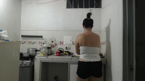 Snapshot of yessica_08 chatting on October 24, 11:27 pm yessica and andres online show from October 24, 11:27 pm