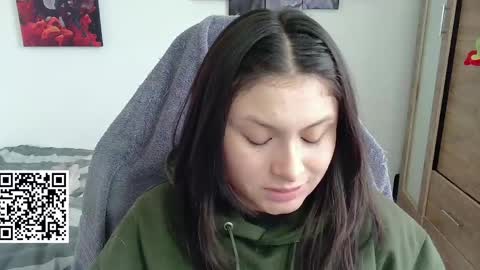 yessica_gomez01 online show from April 17, 9:50 pm