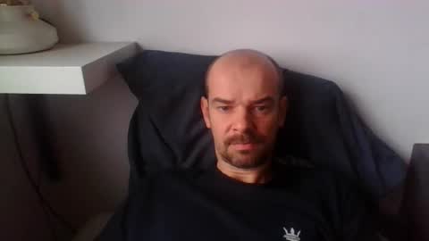 yewloo online show from December 22, 10:00 am