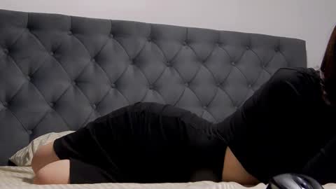 ynnasquirt online show from March 9, 10:42 am