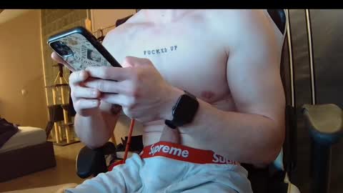 Yo  an online show from December 1, 6:21 pm