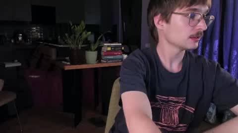 Max online show from July 29, 10:32 pm