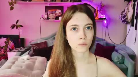 yoka_paradoxxx online show from July 10, 10:42 am