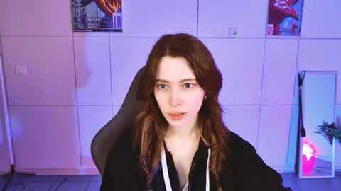 yoka_paradoxxx online show from March 18, 9:04 am