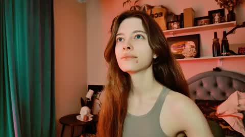 yoka_paradoxxx online show from July 17, 9:33 am