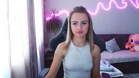 Bella online show from September 20, 8:39 am